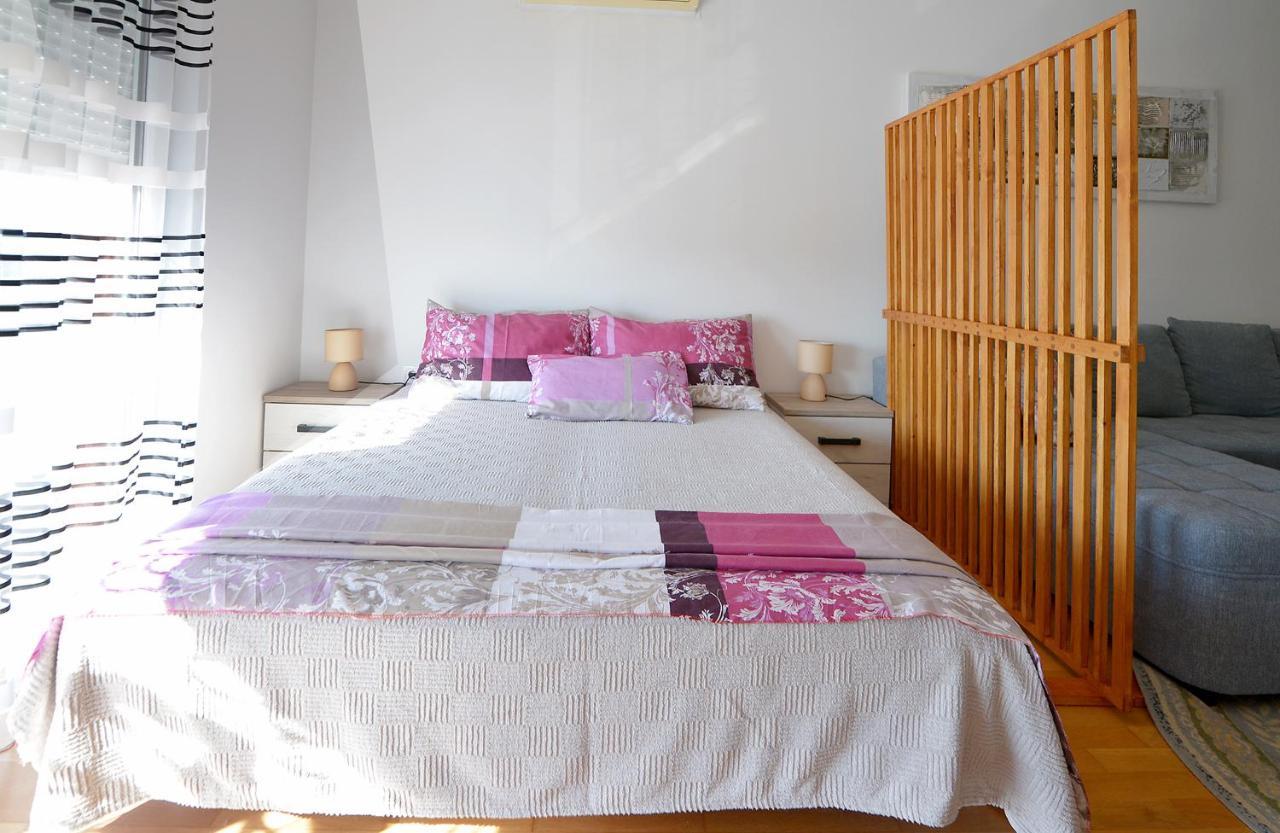 Lungo Mare Apartment With Terrace Pula Zewnętrze zdjęcie