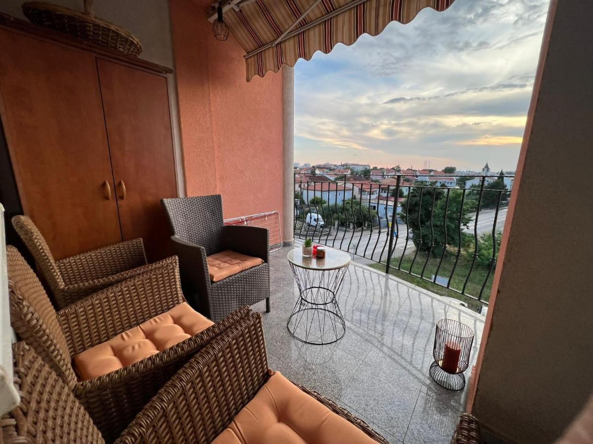 Lungo Mare Apartment With Terrace Pula Zewnętrze zdjęcie