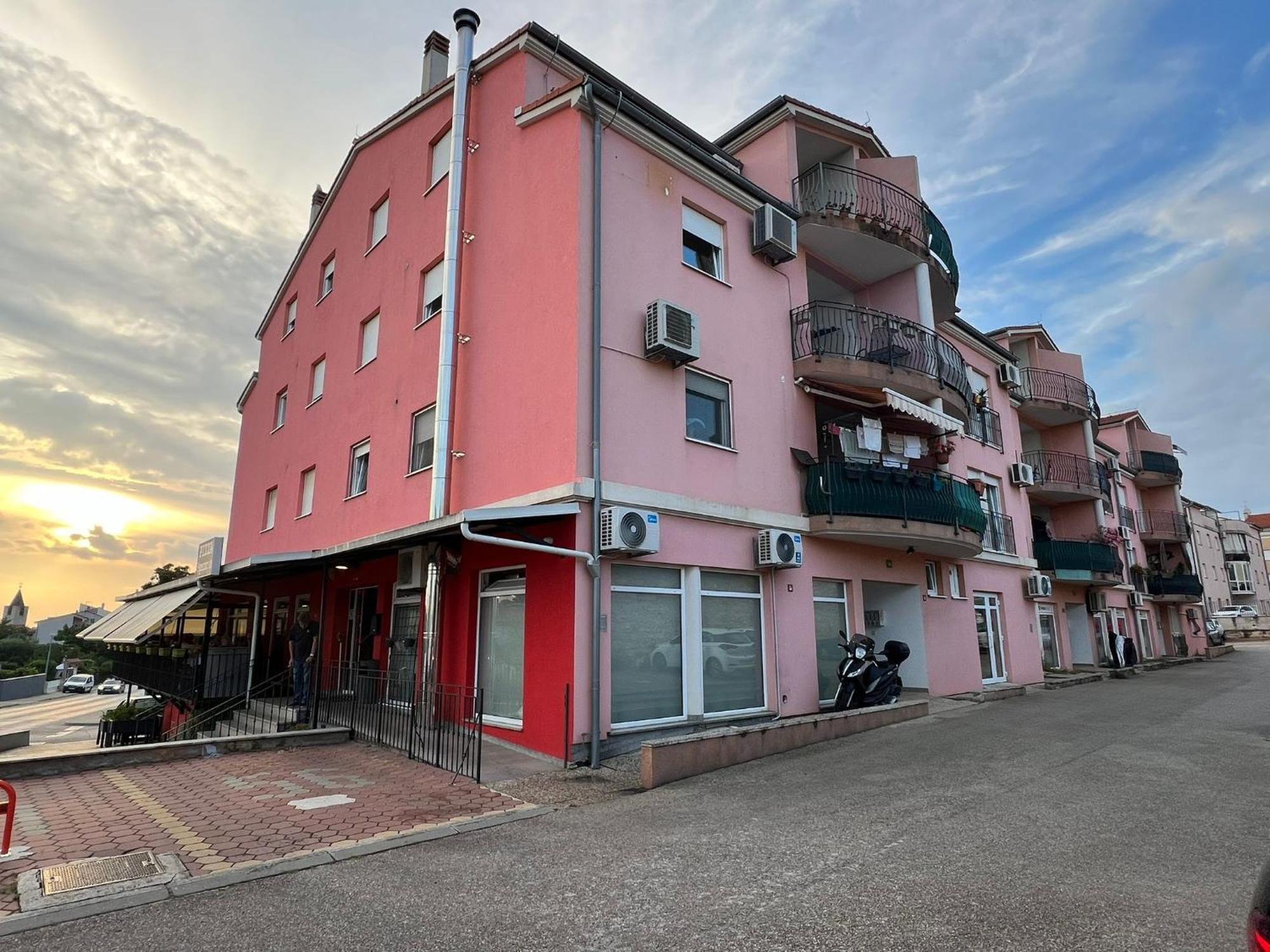 Lungo Mare Apartment With Terrace Pula Zewnętrze zdjęcie